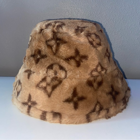 LV Louis Vuitton Logo Luxury Bucket Unisex Winter Designer Snow Faux Fur - Picture 2 of 6